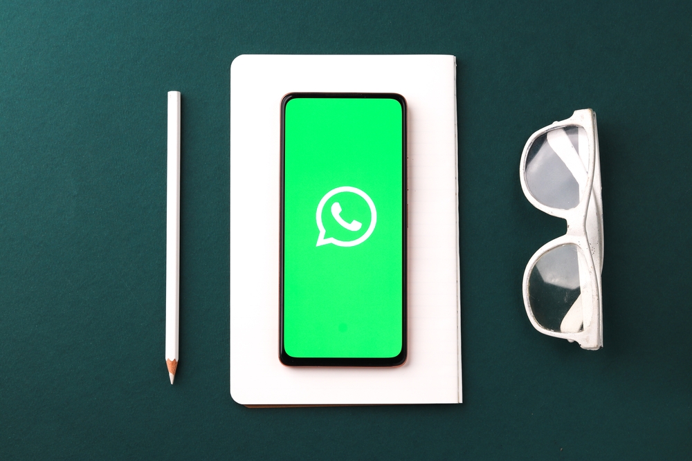 Cum îți schimbi numărul de telefon pe WhatsApp fără să pierzi conversațiile?