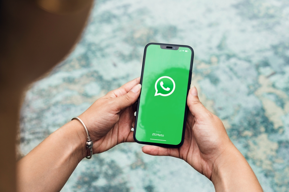 Cum trimiți fișiere mari pe WhatsApp, de pe telefon sau PC?