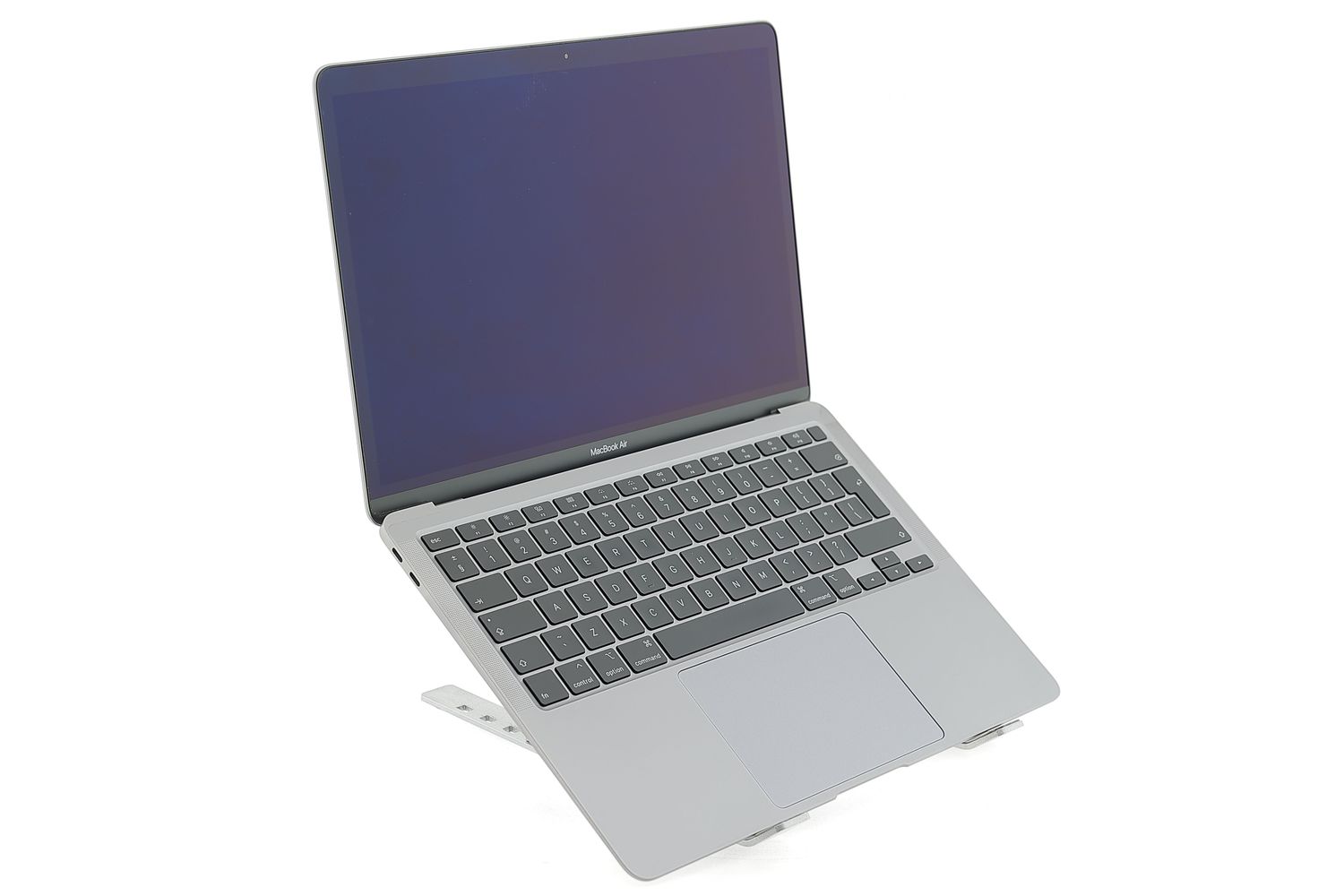 Apple MacBook Air 13″ 2020, i3 1.1 GHz, 8 GB, Intel Iris Plus 256 GB Space Gray - Kiváló