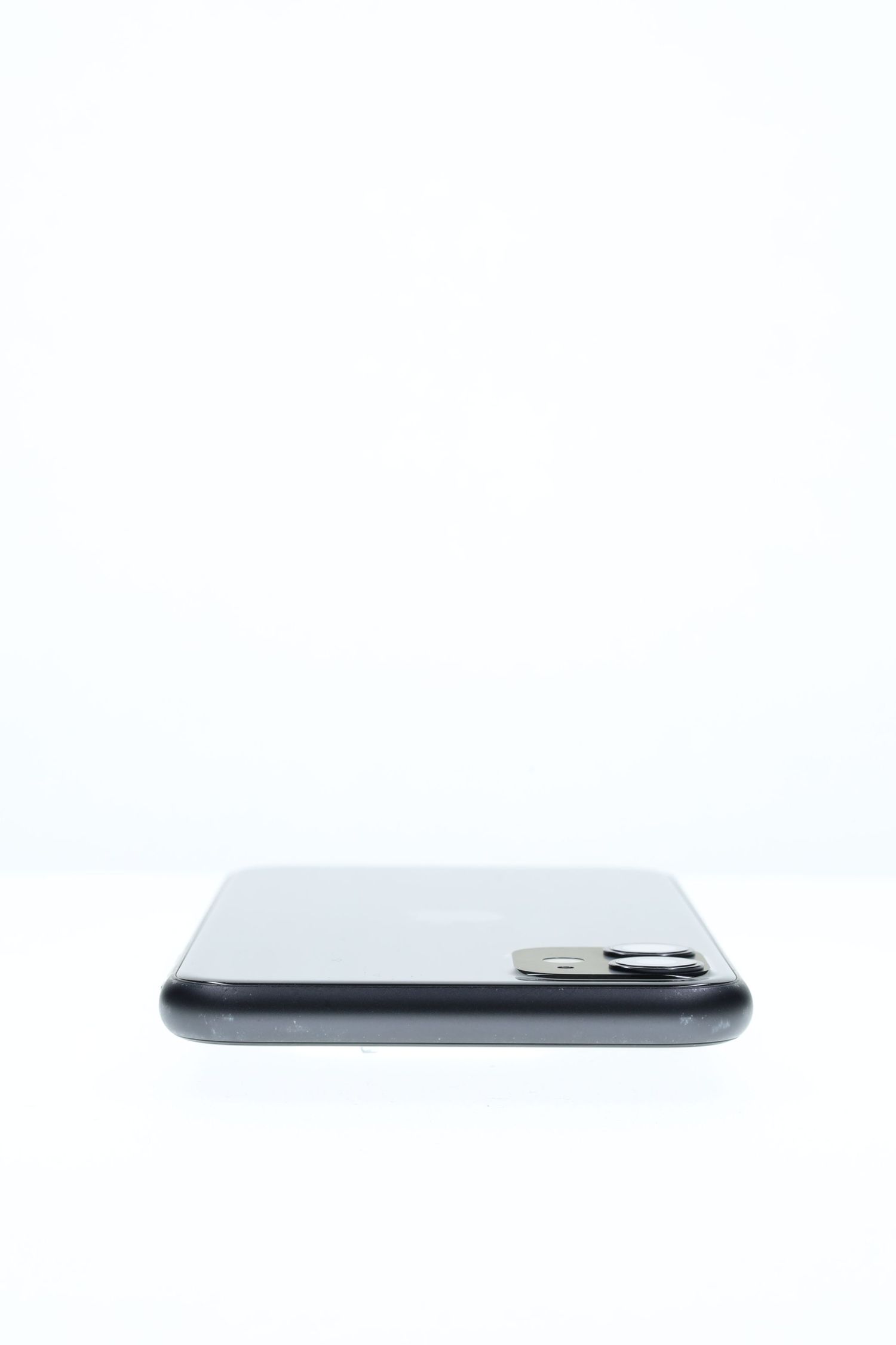 Apple iPhone 11 64 GB Black - Много добро