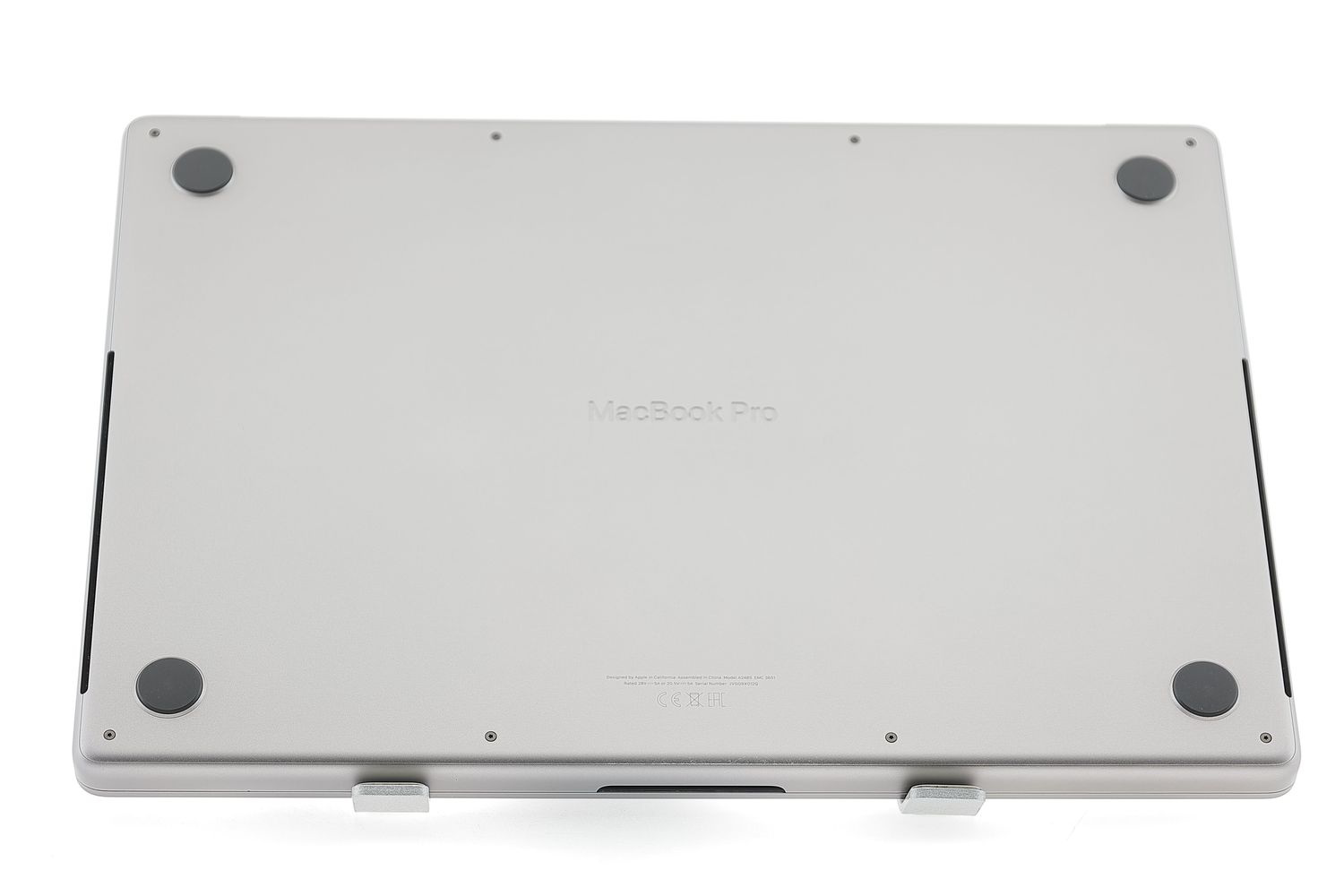 Apple MacBook Pro 16″ 2021, M1 Pro 10 Cores, 16 GB, 16 core GPU 1 TB Space Gray - Много добро