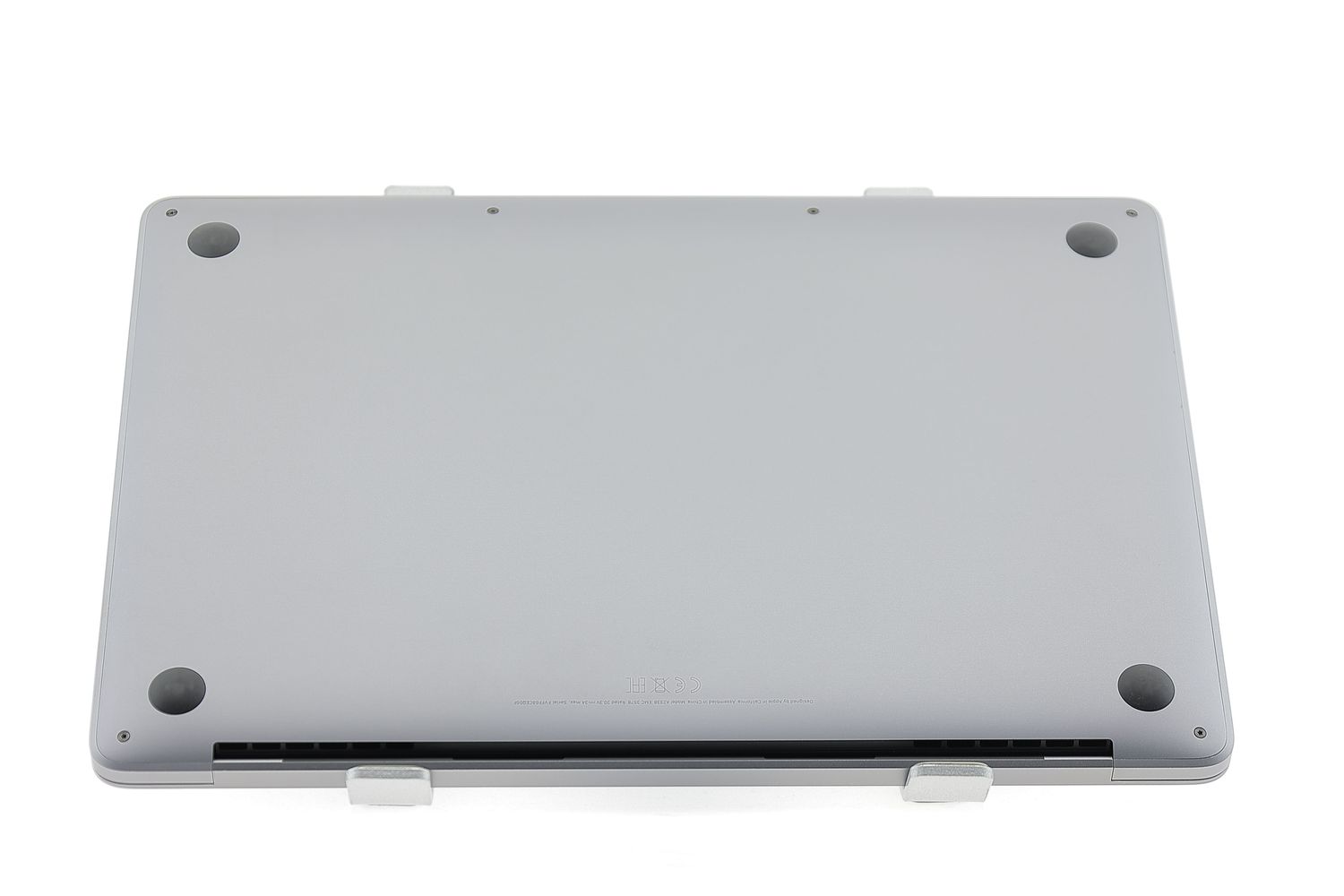 Apple MacBook Pro 13″ 2020, M1 8 Cores, 8 GB, 8 core GPU 512 GB Space Gray - Много добро