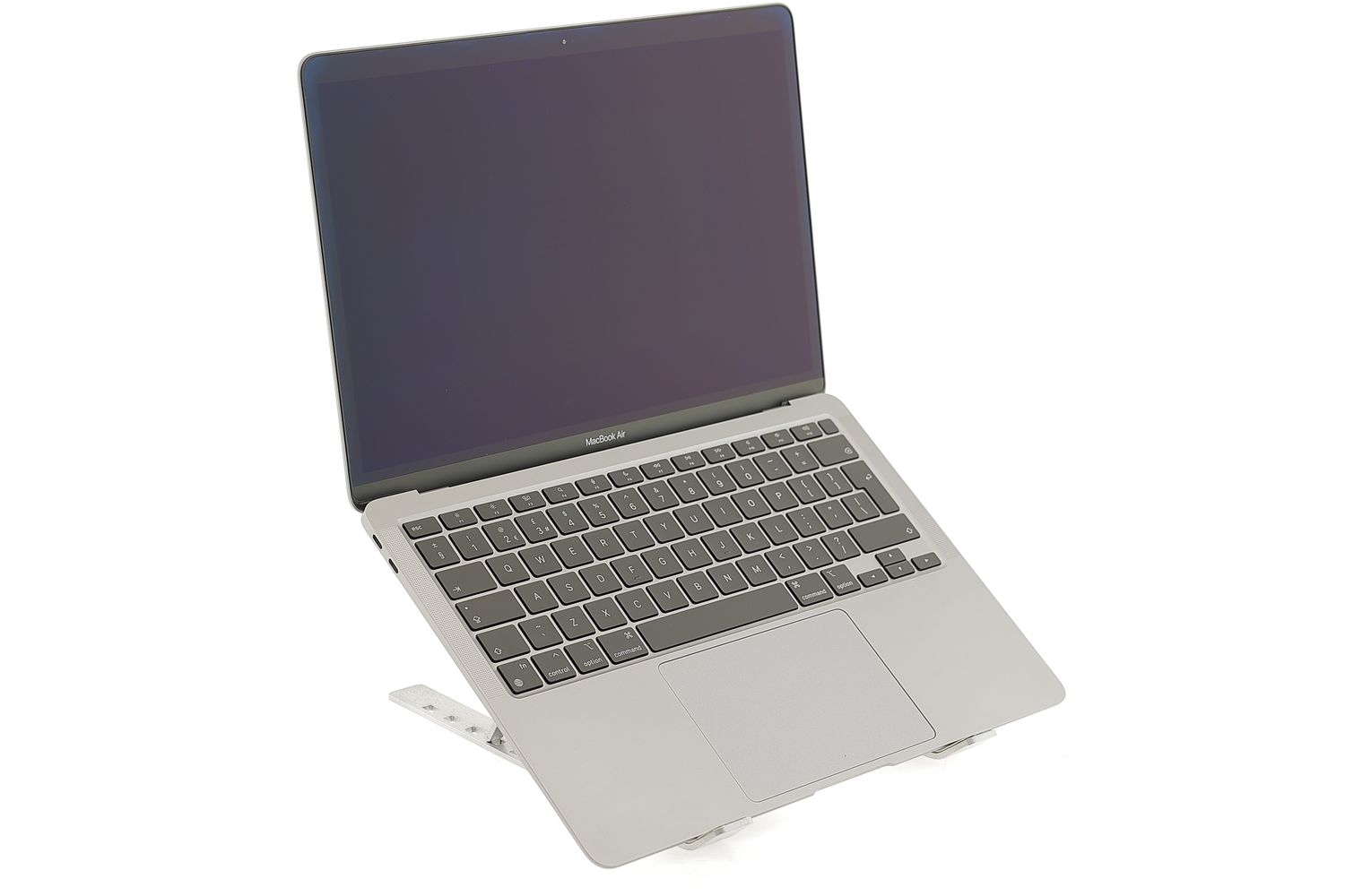 Apple MacBook Air 13″ 2020, i3 1.1 GHz, 8 GB, Intel Iris Plus 256 GB Space Gray - Като нов