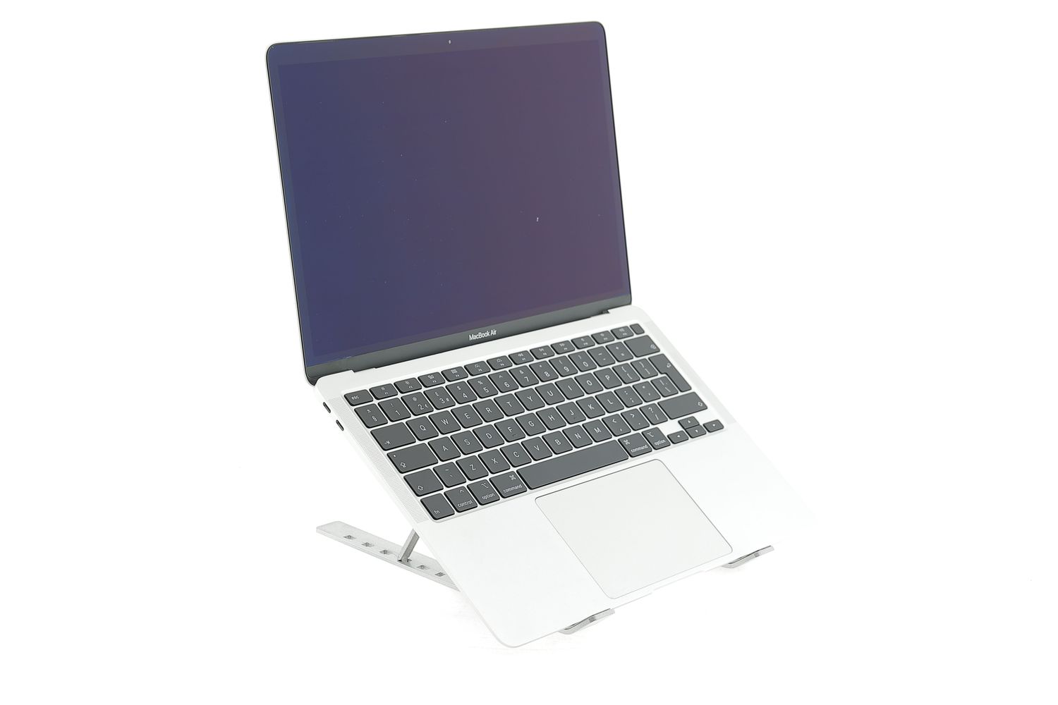 Apple MacBook Air 13″ 2020, i7 1.2 GHz, 8 GB, Intel Iris Plus 1 TB Silver - Kiváló
