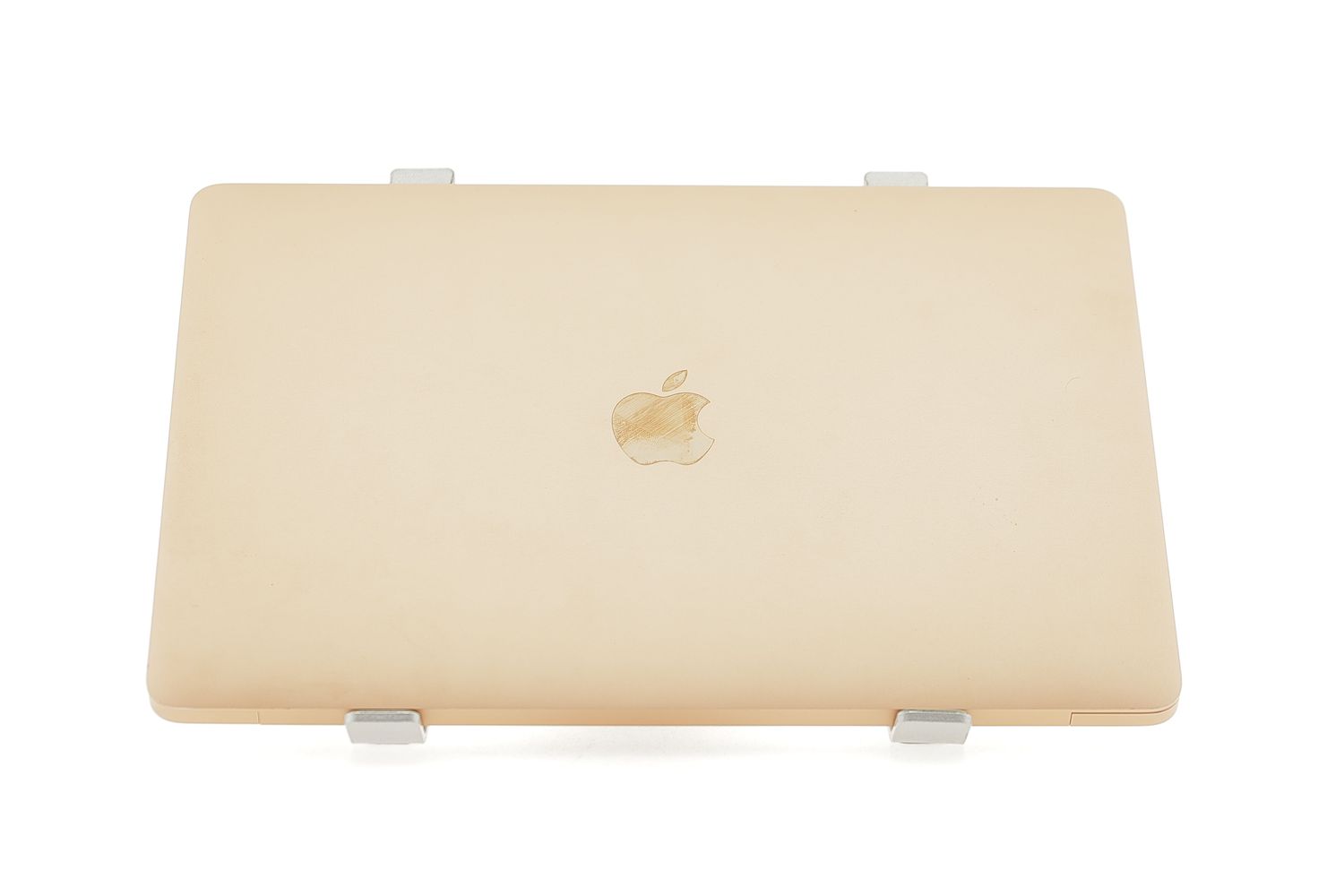Apple MacBook Air 13″ 2020, i3 1.1 GHz, 8 GB, Intel Iris Plus 256 GB Gold - Отлично