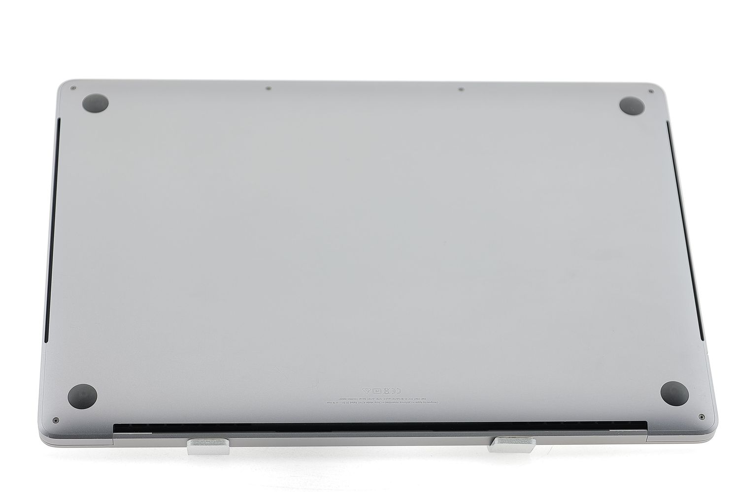 Apple MacBook Pro 16″ Touch Bar 2019, i9 2.4 GHz, 32 GB, AMD Radeon Pro 5500M 1 TB Space Gray - Nagyon jó