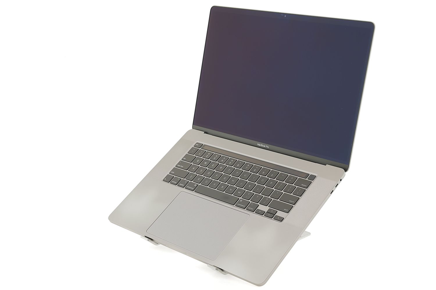 Apple MacBook Pro 16″ Touch Bar 2019, i7 2.6 GHz, 16 GB, AMD Radeon Pro 5300M 512 GB Space Gray - Nagyon jó