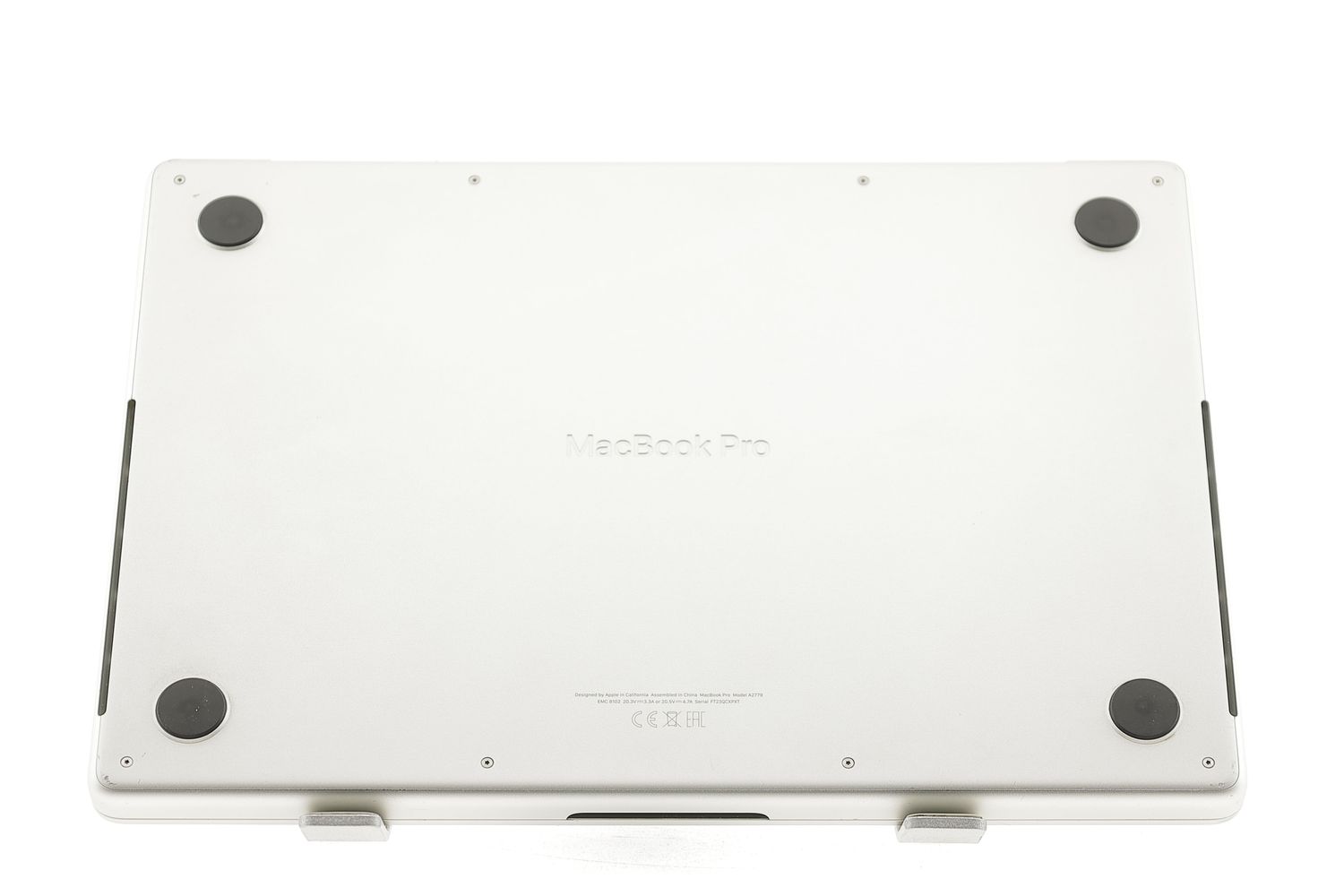 Apple MacBook Pro 14″ 2023, M2 Pro 10 Cores, 16 GB, 16 core GPU 512 GB Silver - Foarte bun