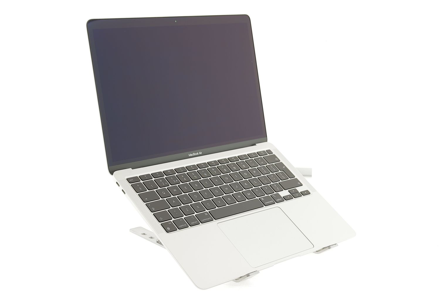 Apple MacBook Air 13″ 2020, i3 1.1 GHz, 8 GB, Intel Iris Plus 256 GB Silver