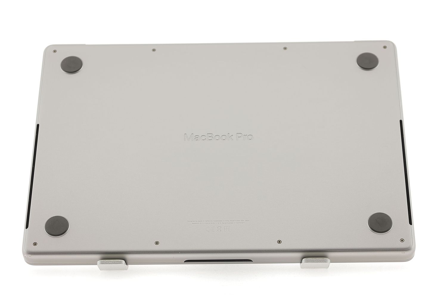 Apple MacBook Pro 14″ 2021, M1 Pro 8 Cores, 16 GB, 14 core GPU 512 GB Space Gray - Много добро