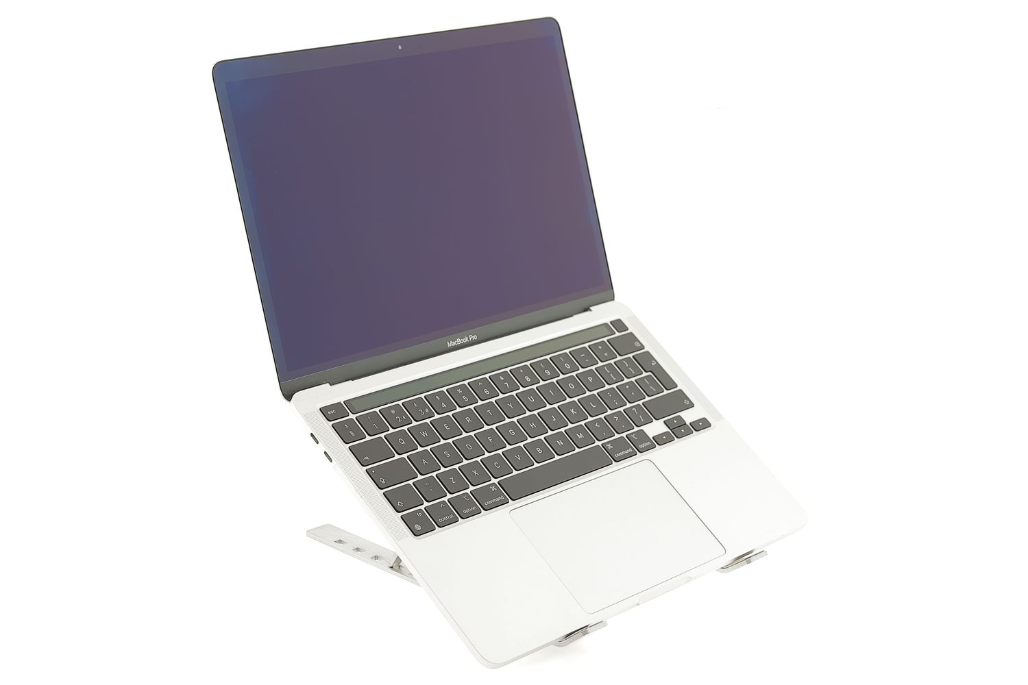 Apple MacBook Pro 13″ 2020, M1 8 Cores, 8 GB, 8 core GPU 256 GB Silver - Excelent