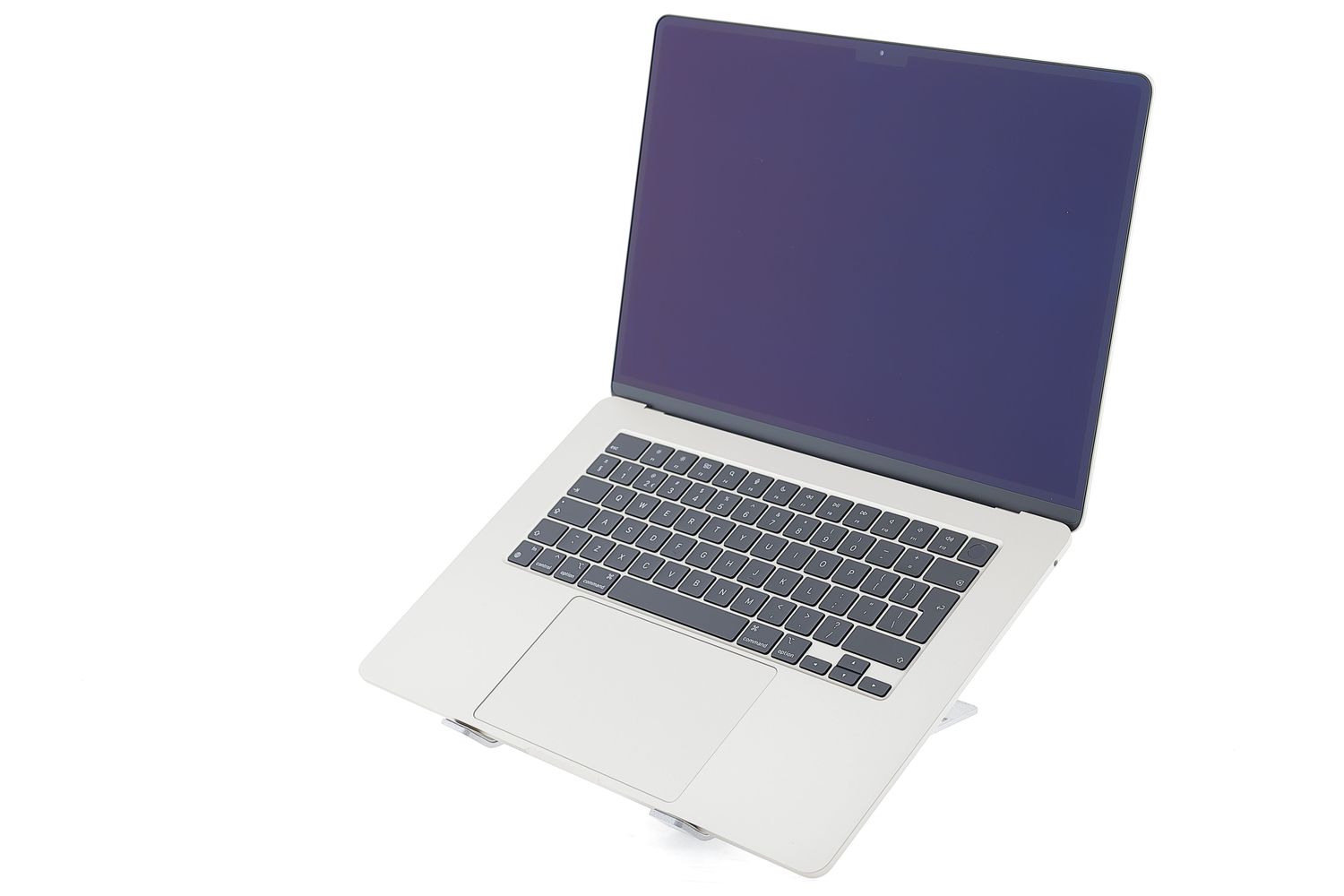 Apple MacBook Air 15″ 2023, M2 8 Cores, 8 GB, 10 core GPU 256 GB Starlight - Ca nou