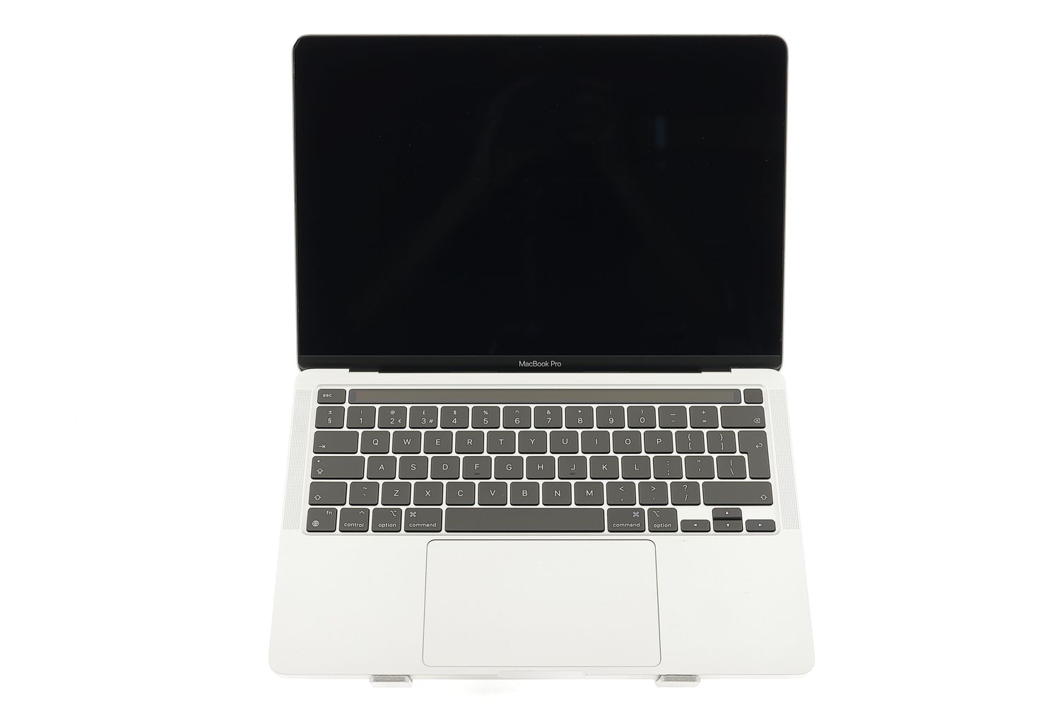 Apple MacBook Pro 13″ 2022, M2 8 Cores, 8 GB, 10 core GPU 256 GB Silver - Много добро
