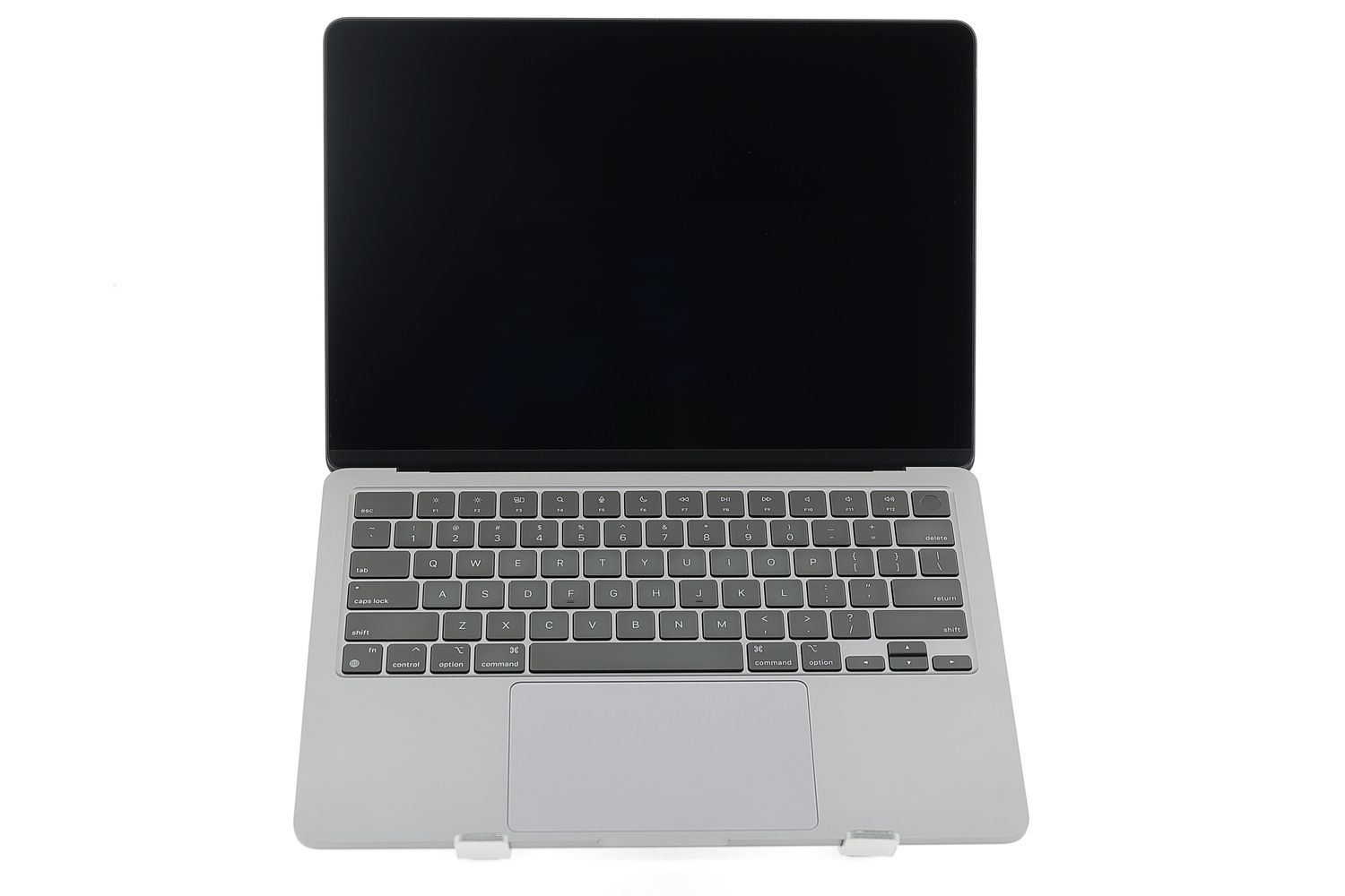 Apple MacBook Air 13″ 2022, M2 8 Cores, 8 GB, 8 core GPU 256 GB Space Gray - Като нов