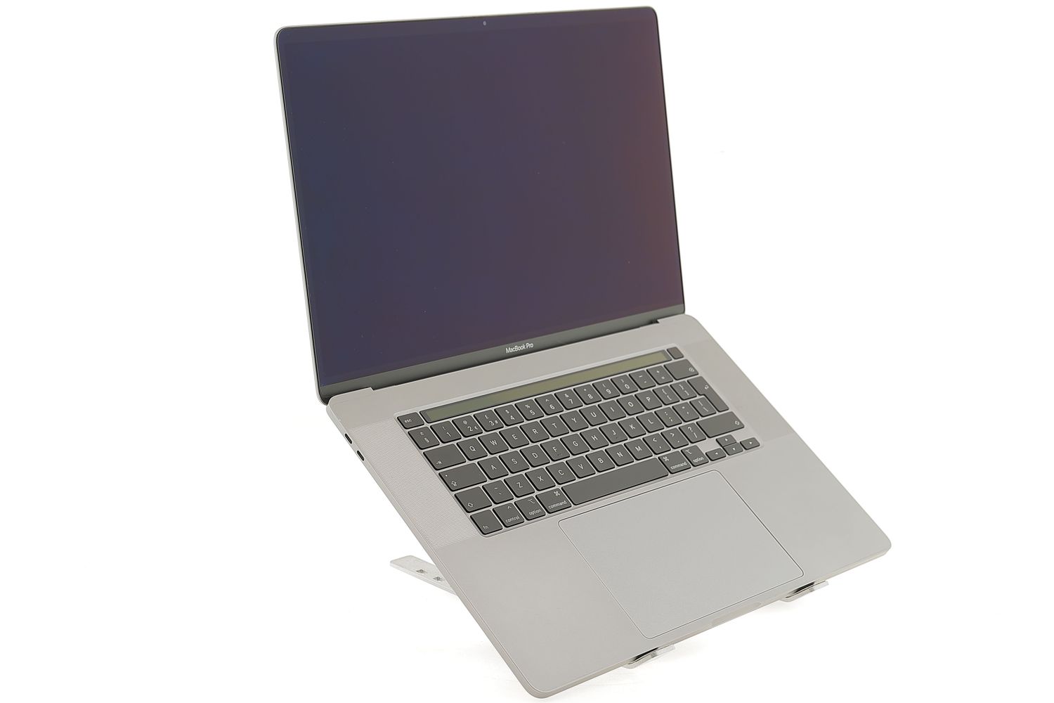Apple MacBook Pro 16″ Touch Bar 2019, i7 2.6 GHz, 16 GB, AMD