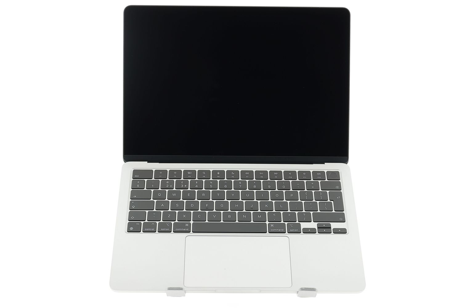Apple MacBook Air 13″ 2024, M3 8 Cores, 8 GB, 8 core GPU 256 GB Silver - Kiváló