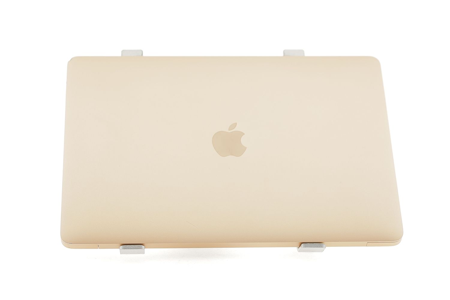 Apple MacBook Air 13″ 2020, M1 8 Cores, 8 GB, 7 core GPU 256 GB Gold - Foarte bun