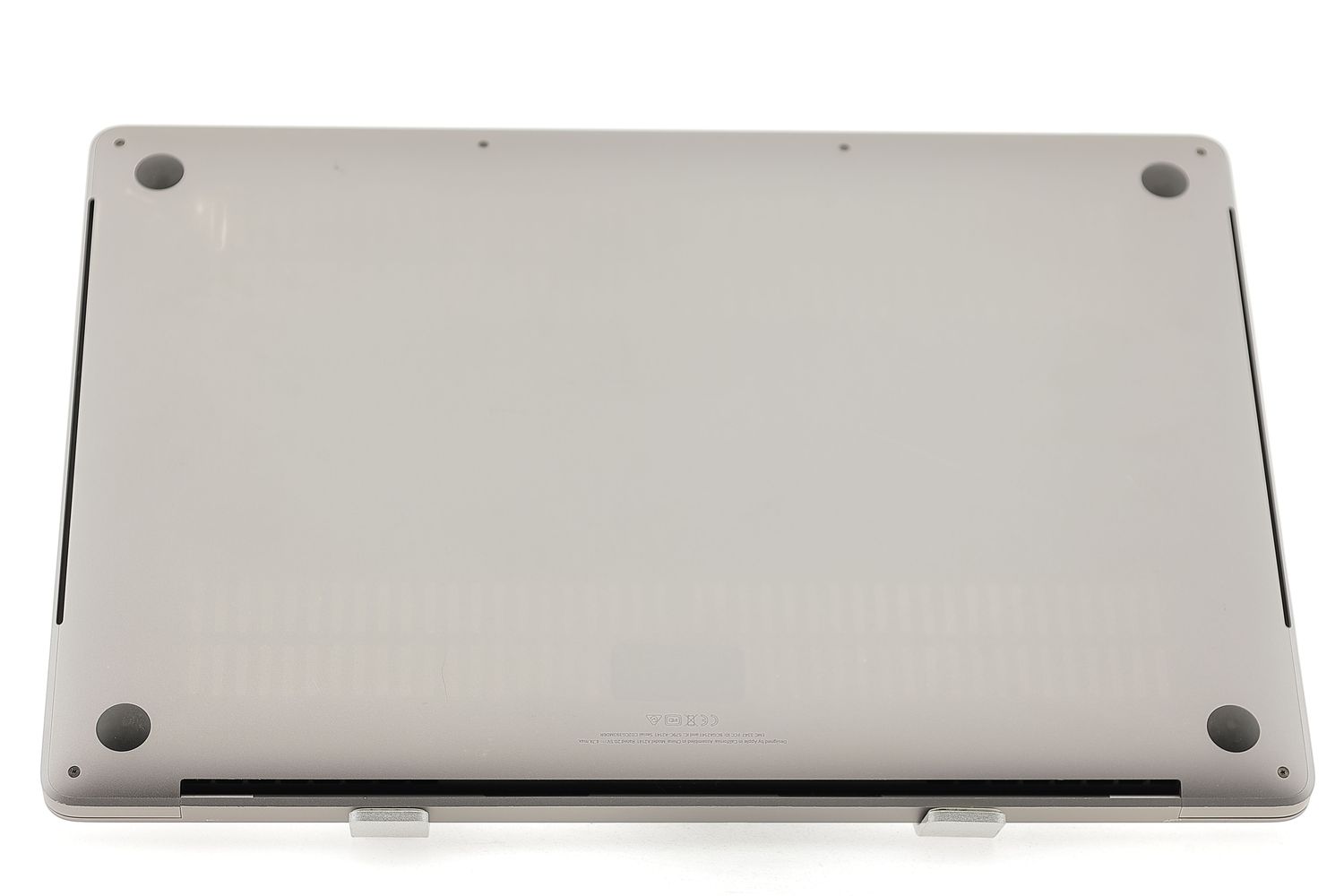 Apple MacBook Pro 16″ Touch Bar 2019, i9 2.4 GHz, 32 GB, AMD Radeon Pro 5500M 512 GB Space Gray - Nagyon jó