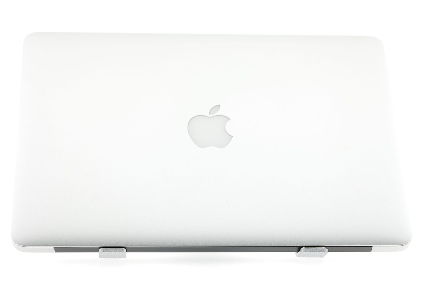 Apple MacBook Air 13″ 2017, i5 1.8 GHz, 8 GB, HD Graphics 6000 256 GB Silver - Foarte bun