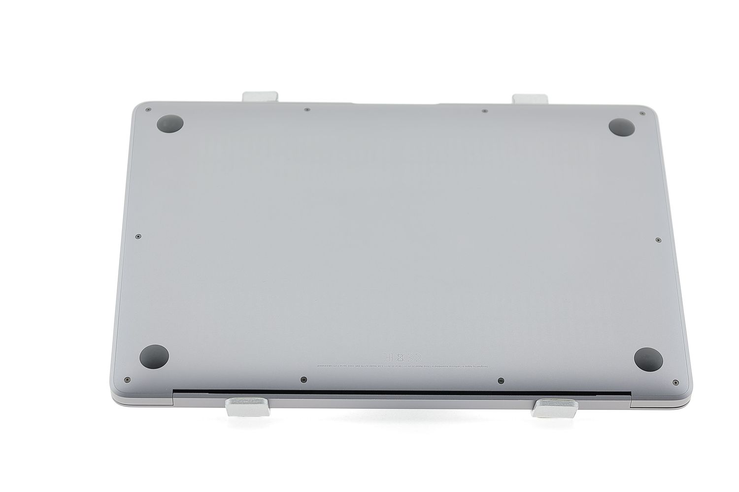 Apple MacBook Air 13″ 2020, i3 1.1 GHz, 8 GB, Intel Iris Plus 256 GB Space Gray - Nagyon jó