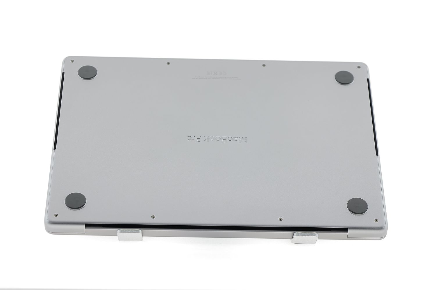 Apple MacBook Pro 14″ 2021, M1 Pro 8 Cores, 16 GB, 14 core GPU 512 GB Space Gray - Újszerű