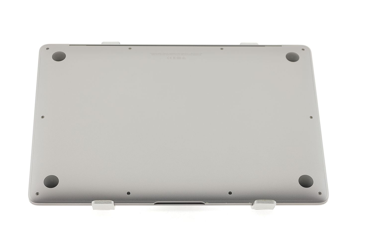 Apple MacBook Air 13″ 2020, i5 1.1 GHz, 8 GB, Intel Iris Plus 256 GB Space Gray - Отлично