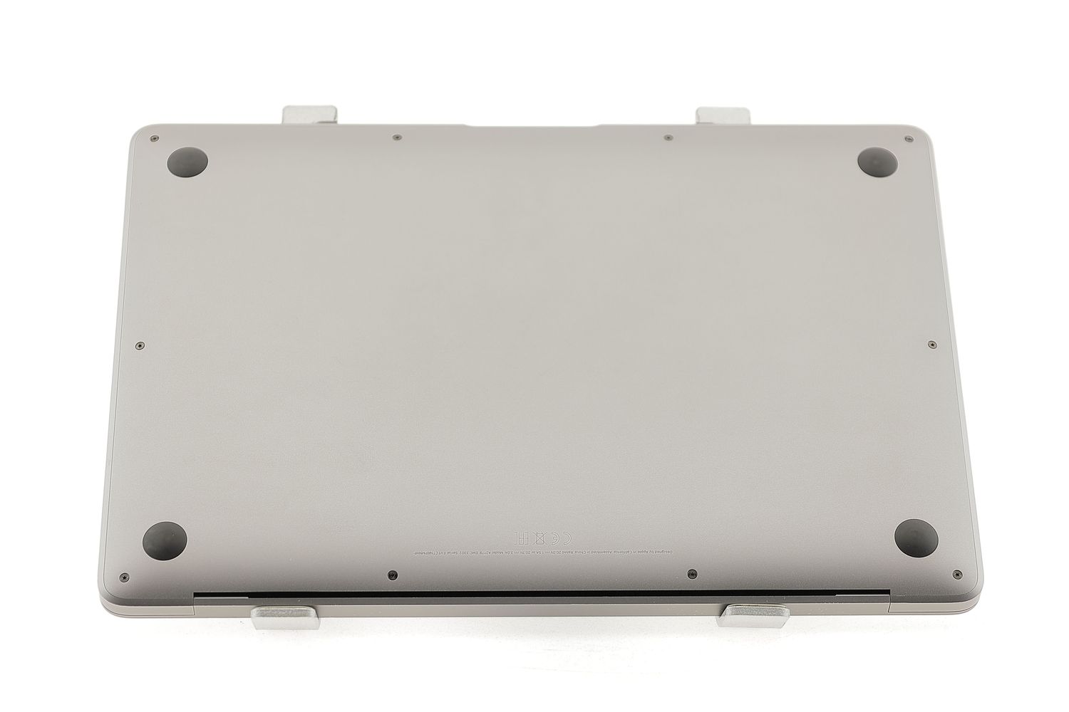 Apple MacBook Air 13″ 2020, i3 1.1 GHz, 8 GB, Intel Iris Plus 256 GB Space Gray - Като нов
