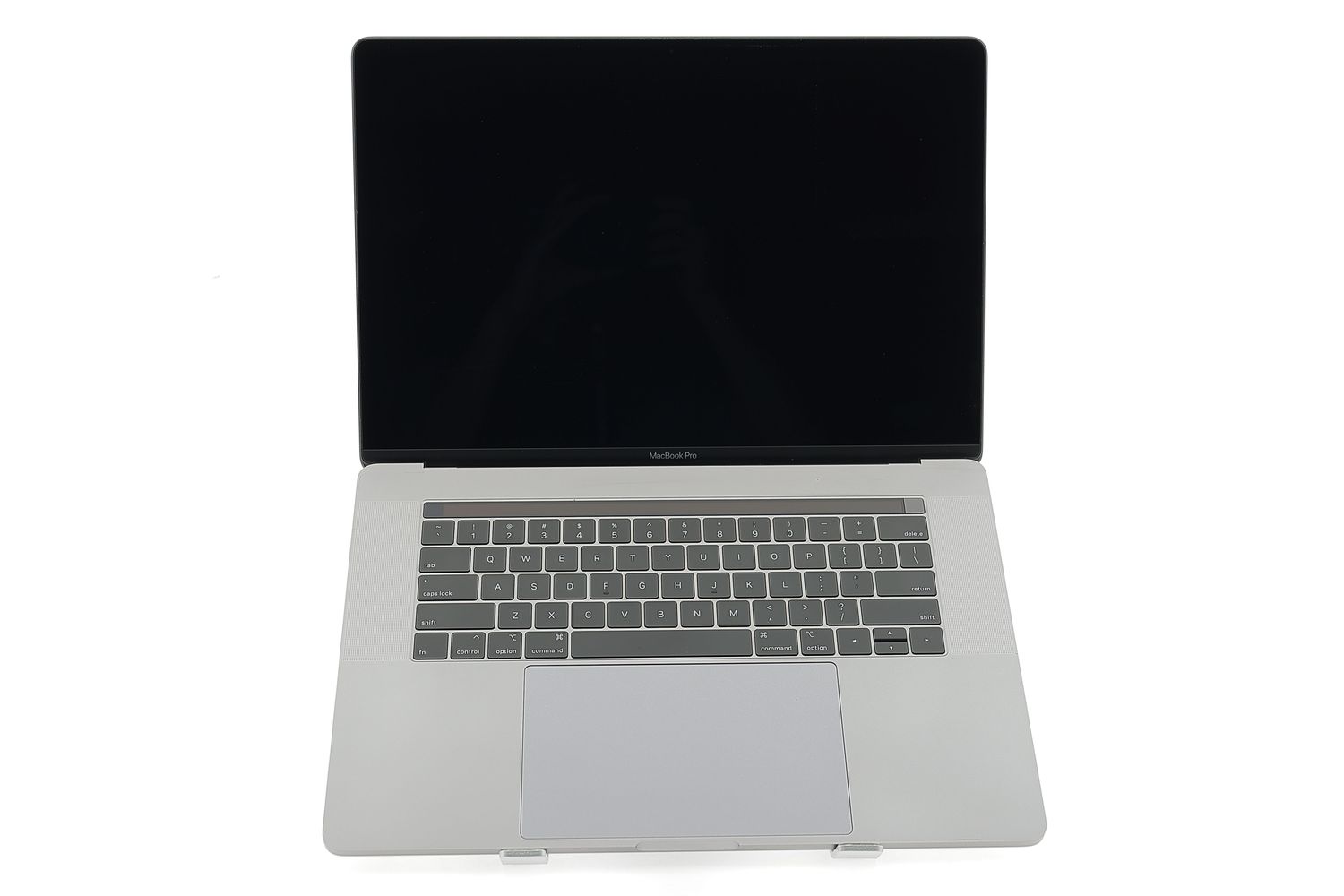 Apple MacBook Pro 15″ Touch Bar 2019, i9 2.4 GHz, 32 GB, AMD Radeon Pro Vega 20 1 TB Space Gray - Excelent