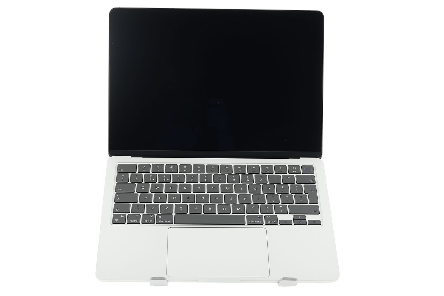 Apple MacBook Air 13″ 2022, M2 8 Cores, 8 GB, 8 core GPU 256 GB Silver - Újszerű