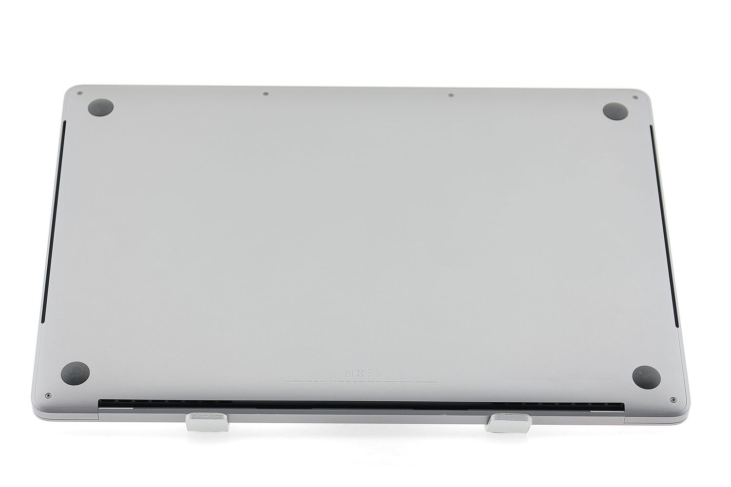 Apple MacBook Pro 15″ Touch Bar 2019, i9 2.3 GHz, 16 GB, AMD Radeon Pro 560X 512 GB Space Gray - Като нов