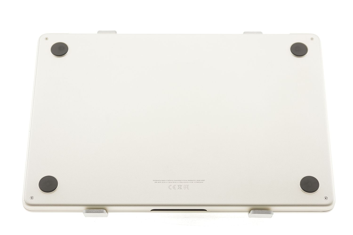 Apple MacBook Air 13″ 2022, M2 8 Cores, 8 GB, 8 core GPU 256 GB Starlight - Kiváló