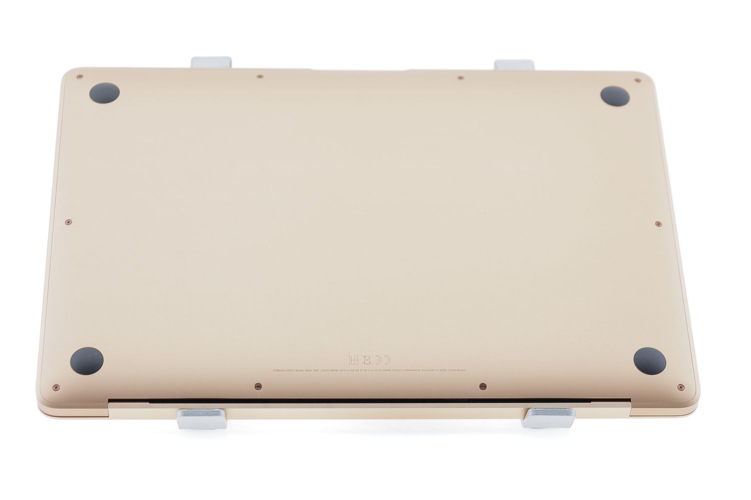 Apple MacBook Air 13″ 2020, M1 8 Cores, 8 GB, 8 core GPU 512 GB Gold