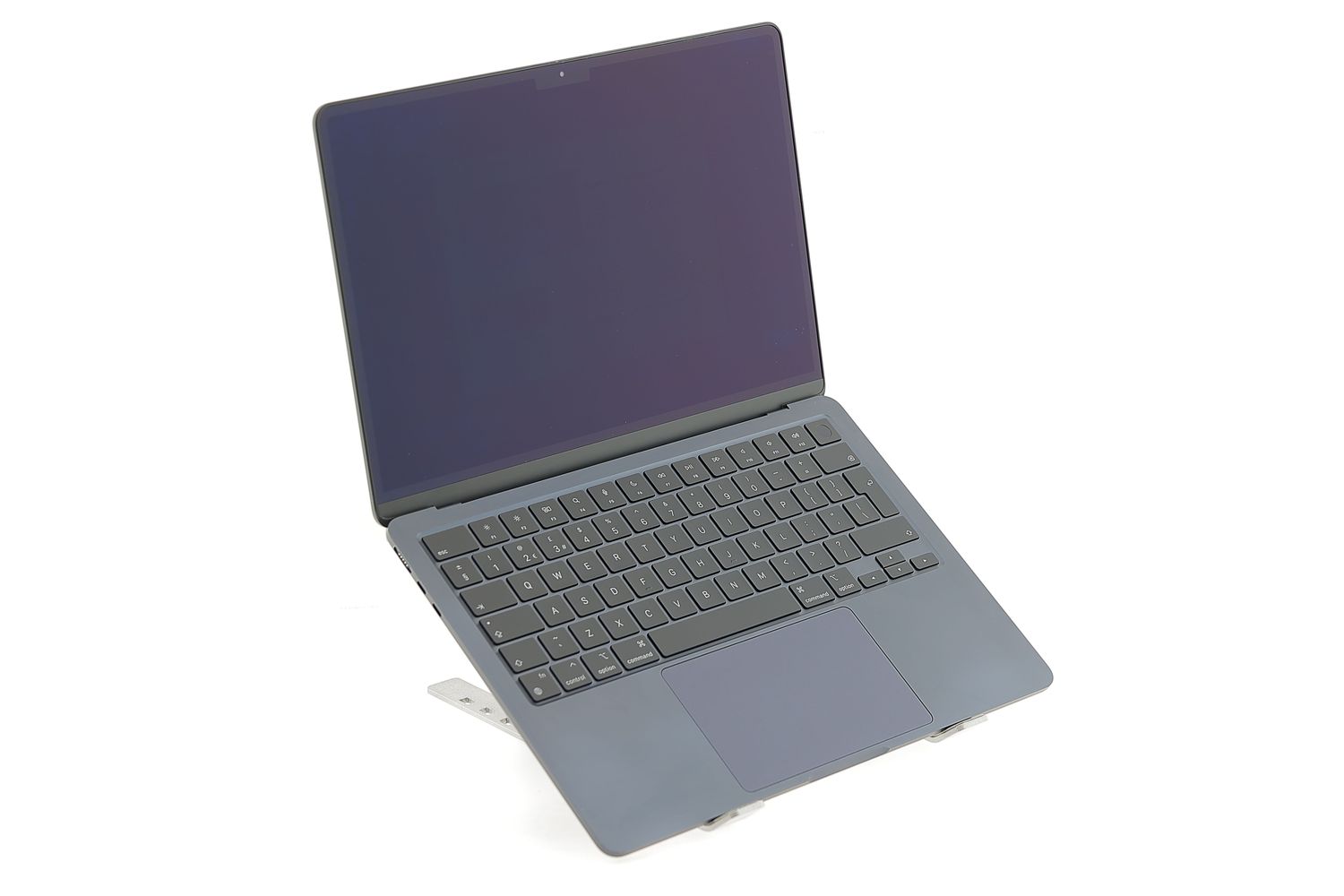 Apple MacBook Air 13″ 2022, M2 8 Cores, 8 GB, 10 core GPU 512 GB Midnight - Újszerű