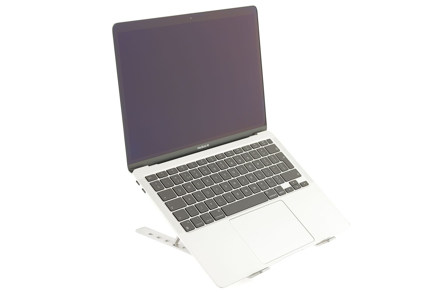 Apple MacBook Air 13″ 2020, i3 1.1 GHz, 8 GB, Intel Iris Plus 256 GB Silver - Nagyon jó