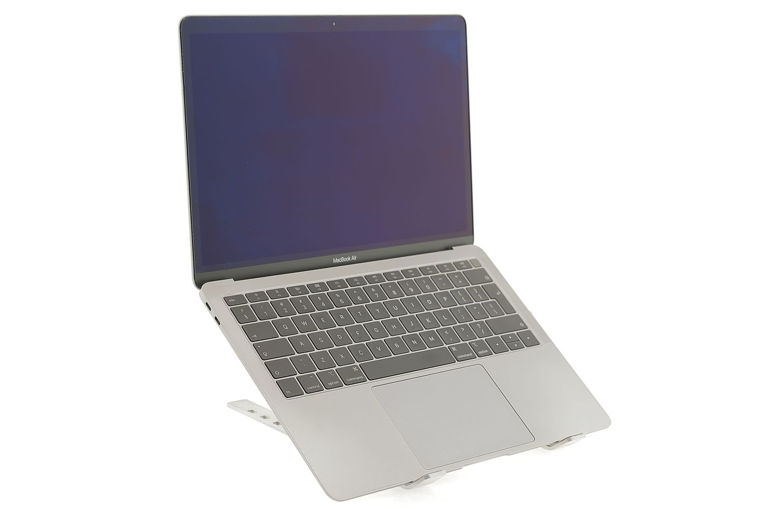 Apple MacBook Air 13″ 2019, i5 1.6 GHz, 8 GB, Intel UHD Graphics 617 128 GB Space Gray - Ca nou
