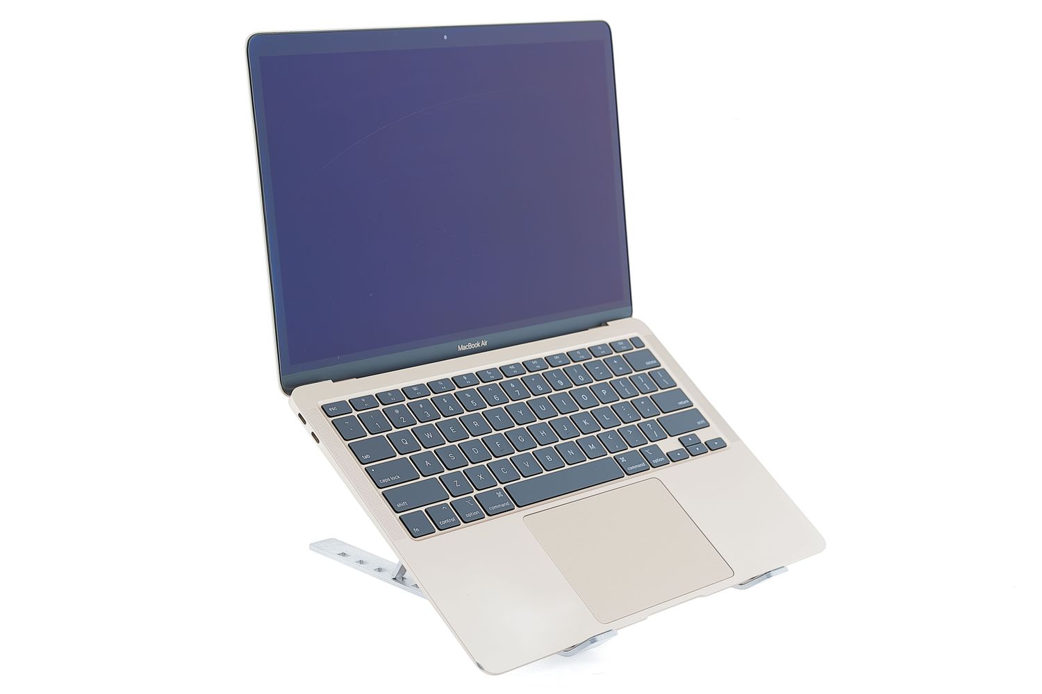 Apple MacBook Air 13″ 2020, M1 8 Cores, 8 GB, 8 core GPU 512 GB Gold - Nagyon jó