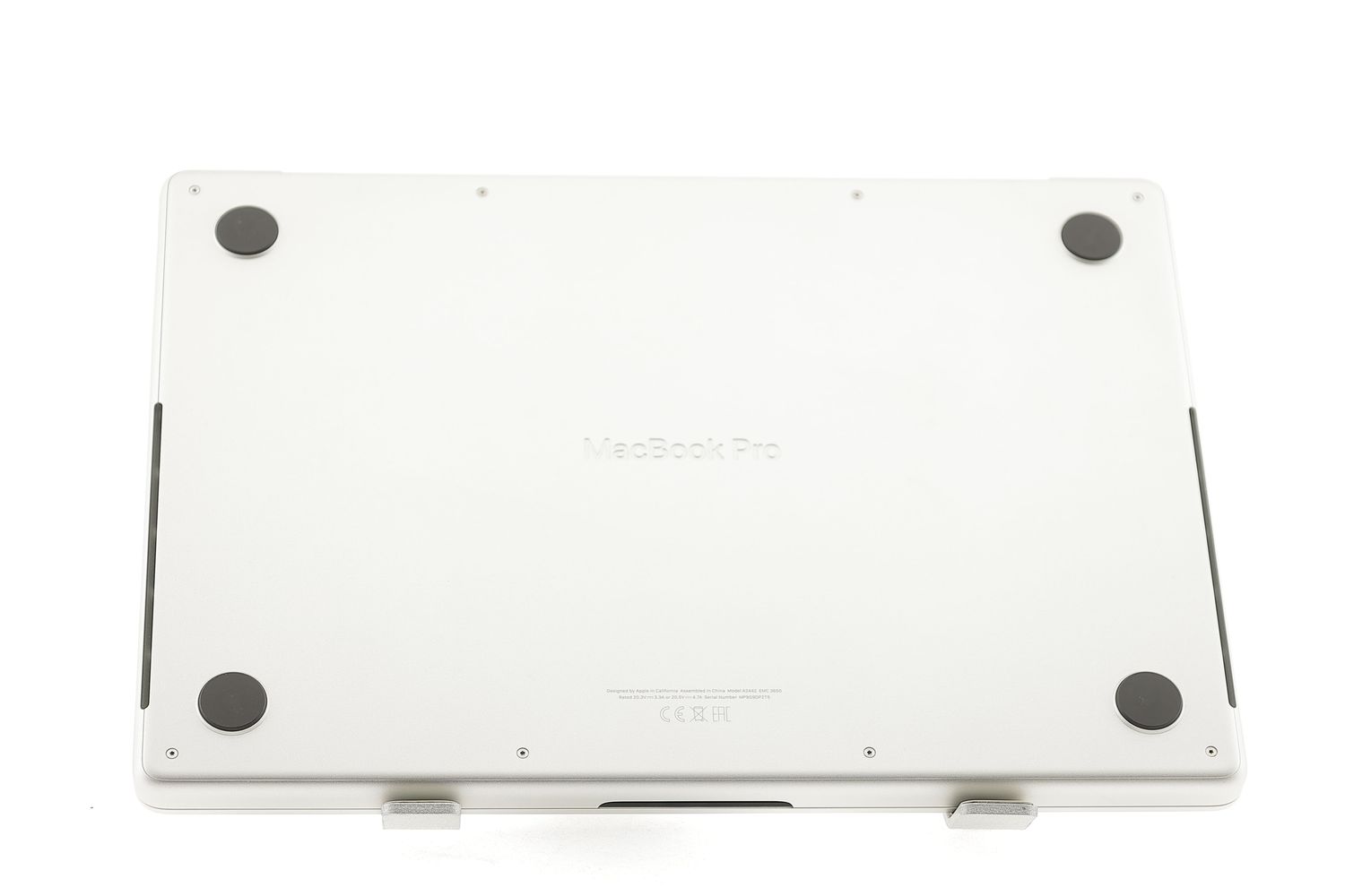 Apple MacBook Pro 14″ 2021, M1 Pro 8 Cores, 16 GB, 14 core GPU 512 GB Silver