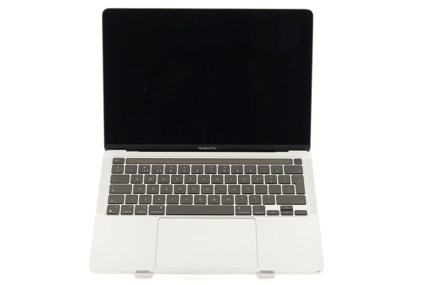 Apple MacBook Pro 13″ 2022, M2 8 Cores, 8 GB, 10 core GPU 256 GB Silver - Много добро