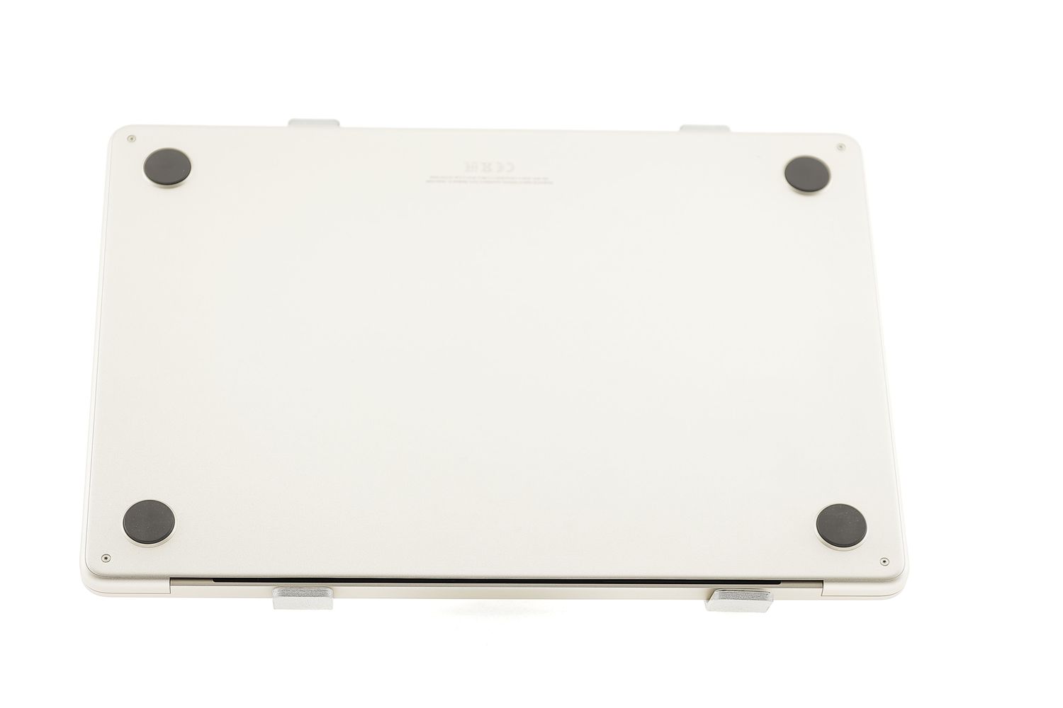 Apple MacBook Air 13″ 2022, M2 8 Cores, 8 GB, 8 core GPU 256 GB Starlight - Като нов