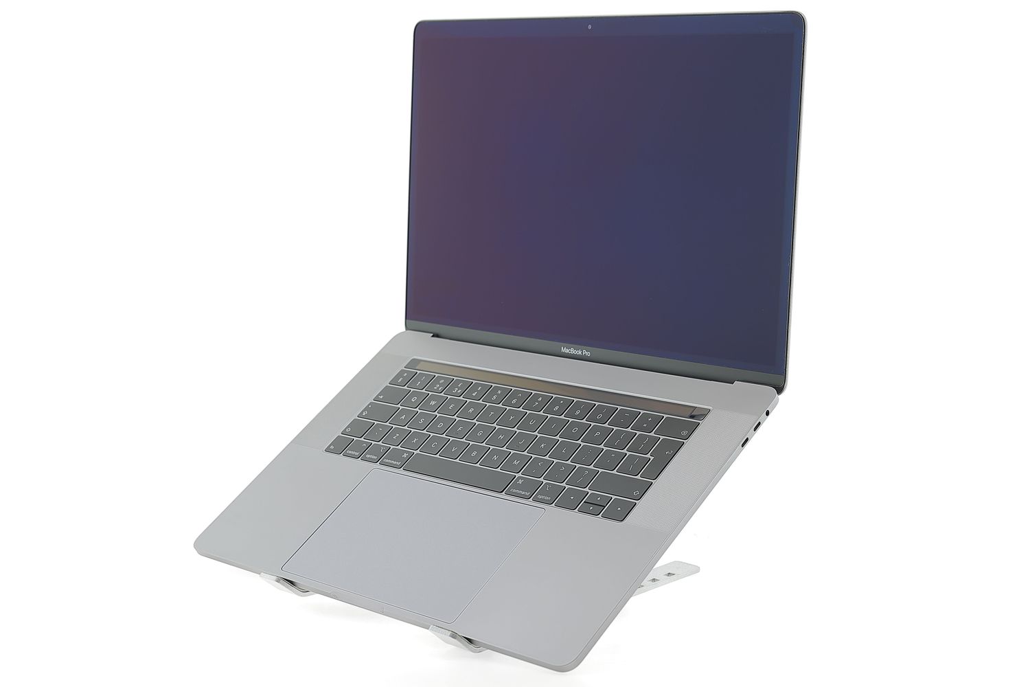 Apple MacBook Pro 15″ Touch Bar 2018, i7 2.6 GHz, 16 GB, AMD Radeon Pro 555X 512 GB Space Gray - Ca nou