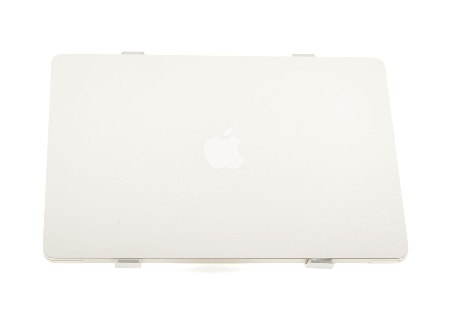 Apple MacBook Air 13″ 2022, M2 8 Cores, 8 GB, 8 core GPU 256 GB Starlight - Като нов