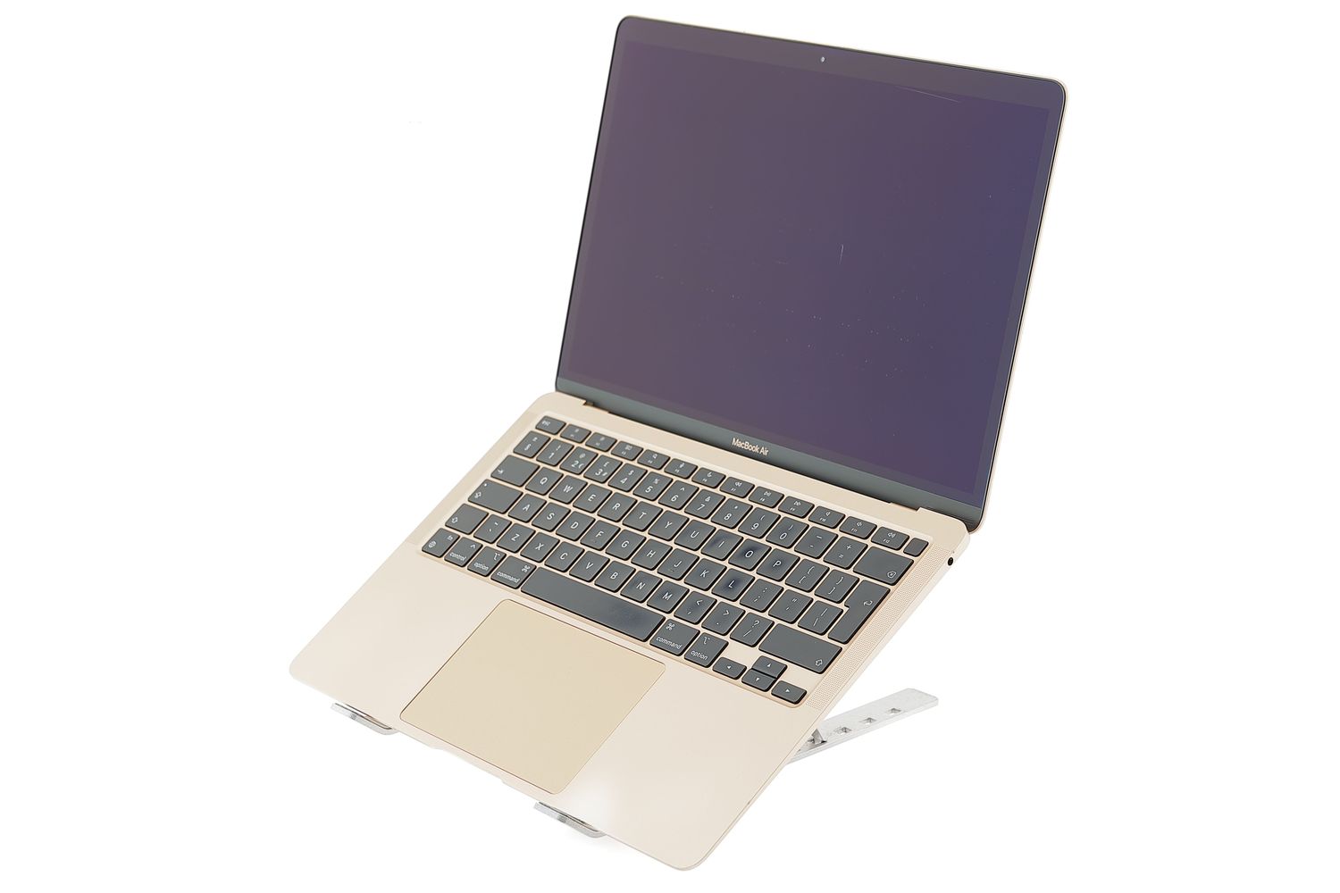 Apple MacBook Air 13″ 2020, M1 8 Cores, 8 GB, 7 core GPU 256 GB Gold - Отлично