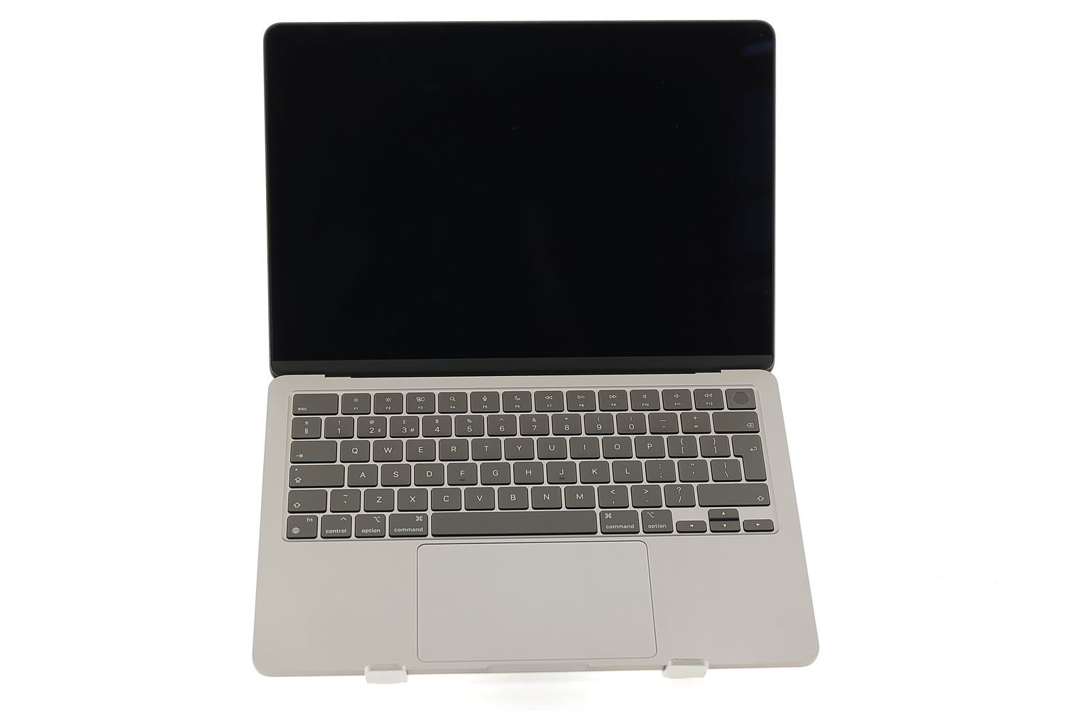 Apple MacBook Air 13″ 2022, M2 8 Cores, 8 GB, 8 core GPU, Space