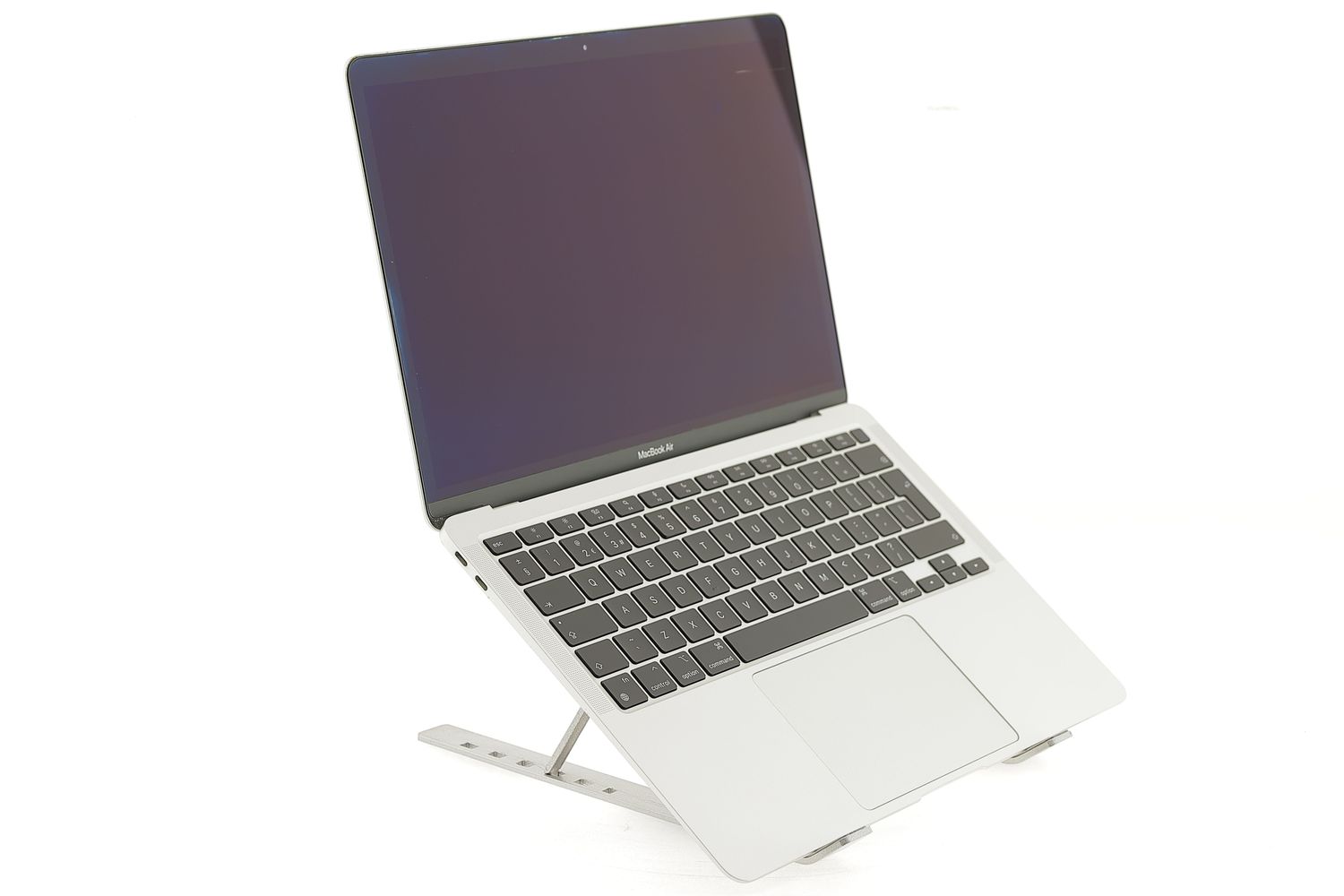 Apple MacBook Air 13″ 2020, M1 8 Cores, 16 GB, 7 core GPU 256 GB Silver - Nagyon jó