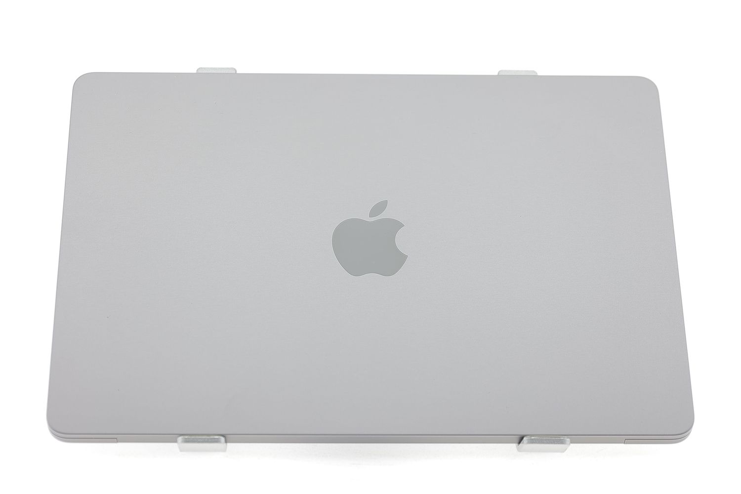 Apple MacBook Air 13″ 2022, M2 8 Cores, 16 GB, 8 core GPU 256 GB Space Gray - Újszerű