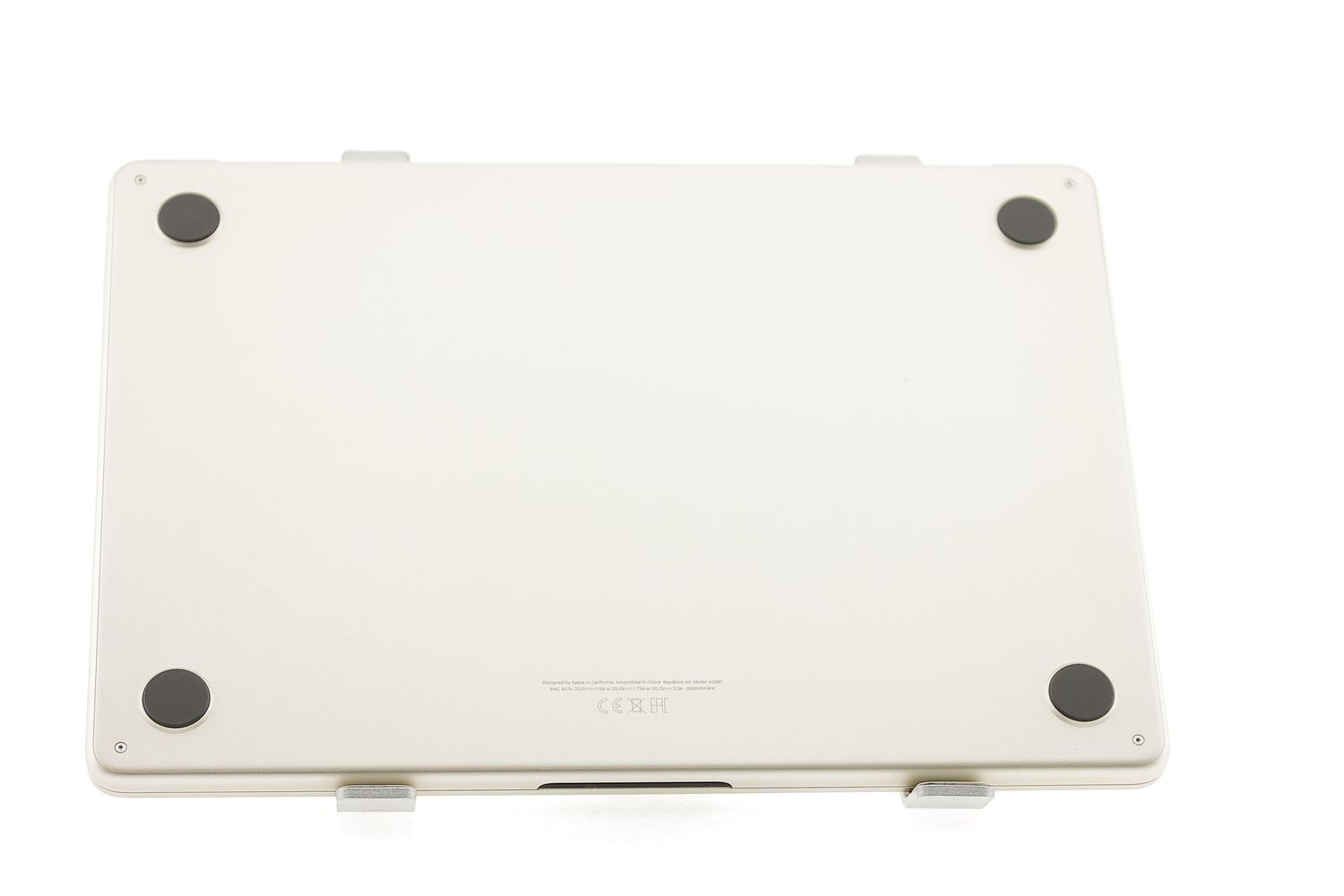 Apple MacBook Air 13″ 2022, M2 8 Cores, 8 GB, 8 core GPU 512 GB Starlight - Újszerű