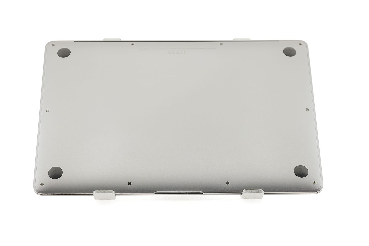 Apple MacBook Air 13″ 2020, M1 8 Cores, 16 GB, 7 core GPU 256 GB Space Gray - Много добро