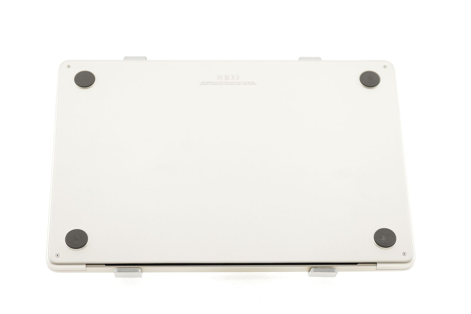 Apple MacBook Air 13″ 2022, M2 8 Cores, 8 GB, 8 core GPU 256 GB Starlight - Ca nou
