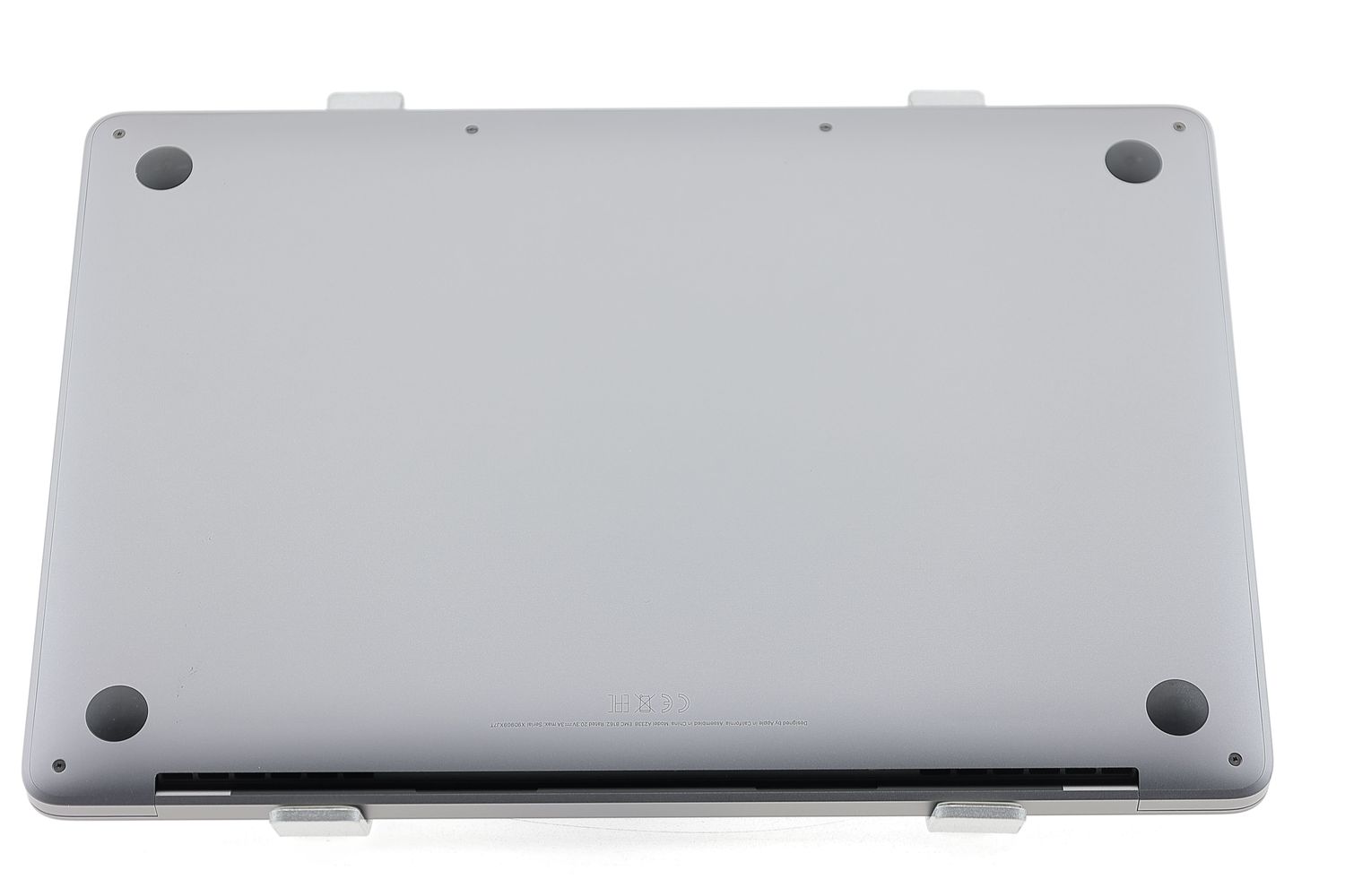 Apple MacBook Pro 13″ 2022, M2 8 Cores, 8 GB, 10 core GPU 256 GB Space Gray - Kiváló