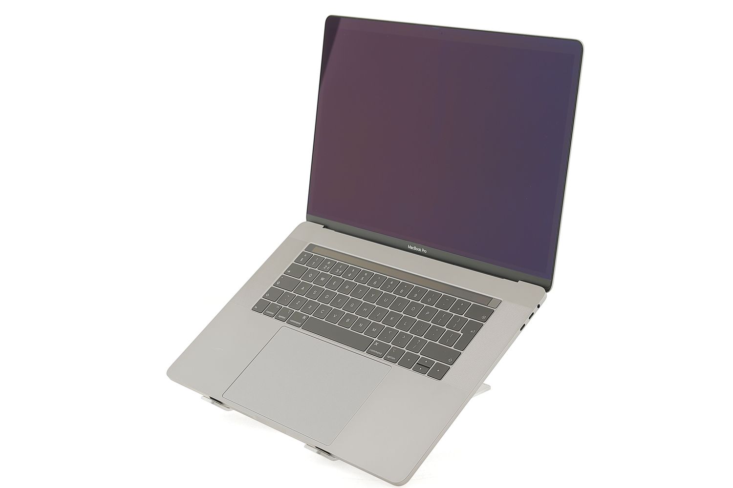Apple MacBook Pro 15″ Touch Bar 2018, i7 2.6 GHz, 32 GB, AMD Radeon Pro 560X 1 TB Space Gray - Excelent